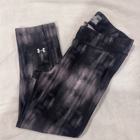 Under Armour Pants - Under Armour Charcoal/Black Patterned Leggings-Med